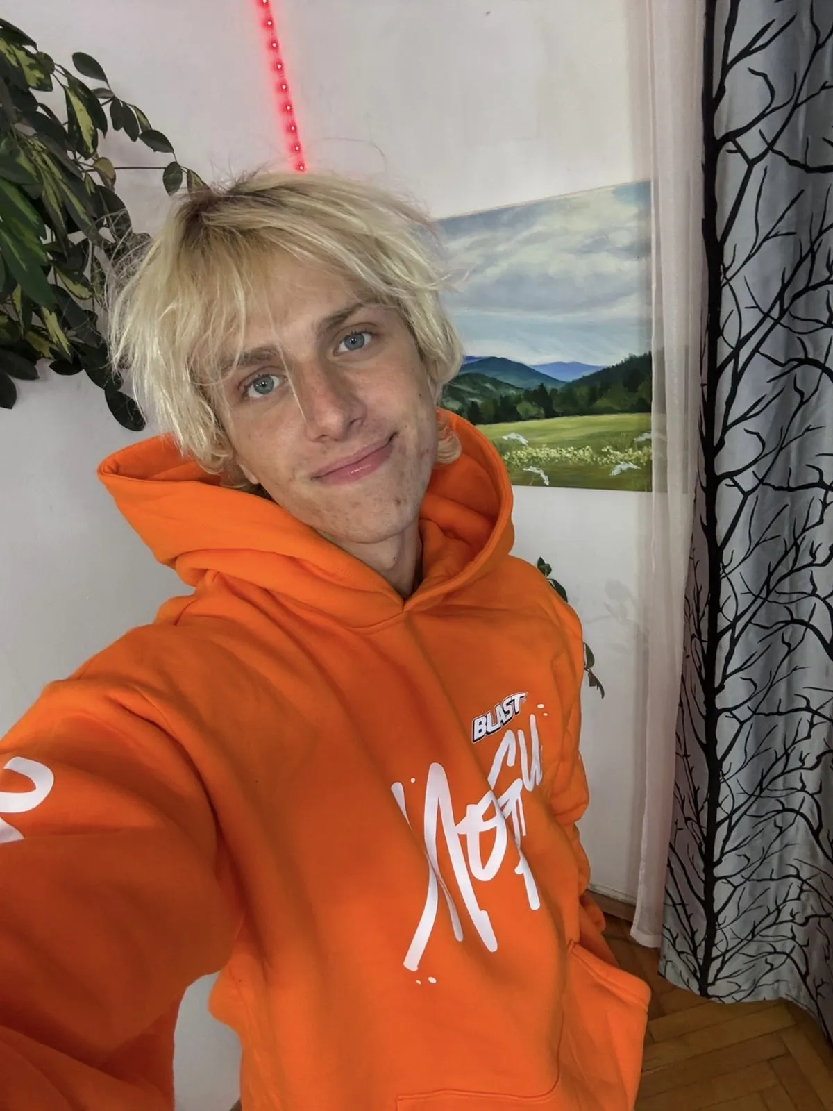 MOPSU UNIQUE HOODIE 2 MOPSU UNIQUE HOODIE - obrazek 2
