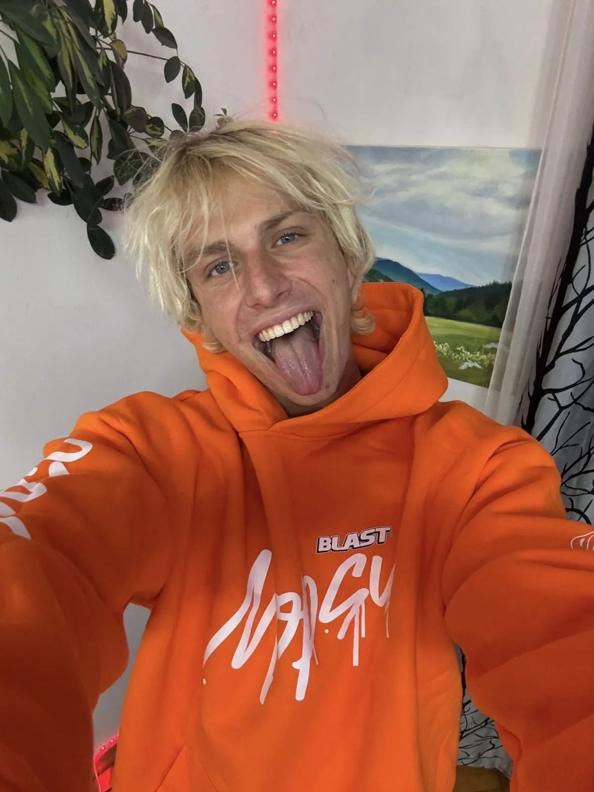 MOPSU UNIQUE HOODIE 3 MOPSU UNIQUE HOODIE - obrazek 3
